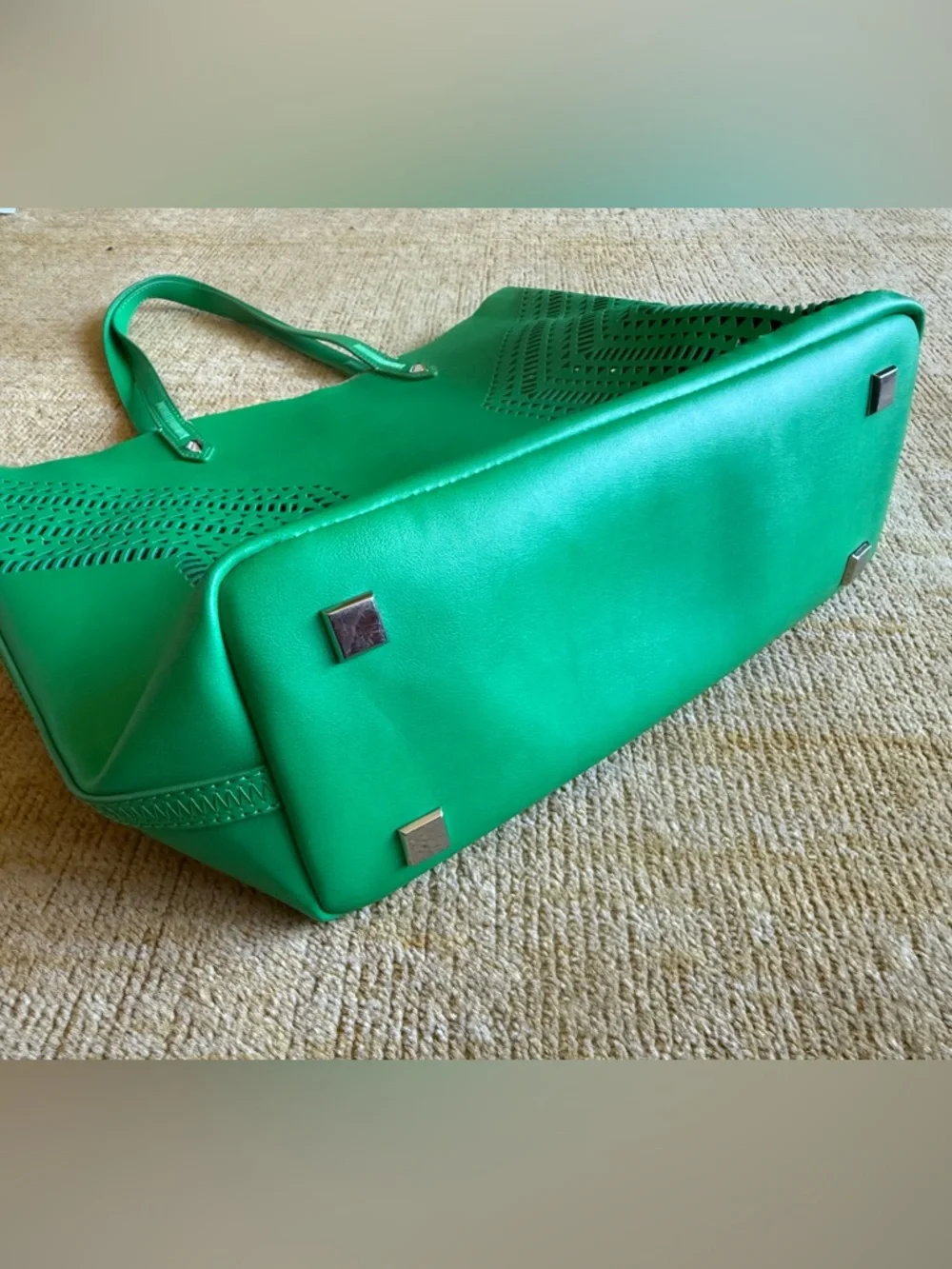 Stella & Dot Fillmore Tote Bag Kelly Green Perforated Leather with Pouch